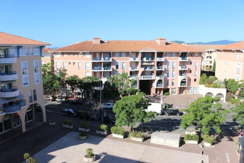 Port-Frejus, Le Paladien, Appartement 2 Pieces Climatise, Terrasse & Parking 외부 사진