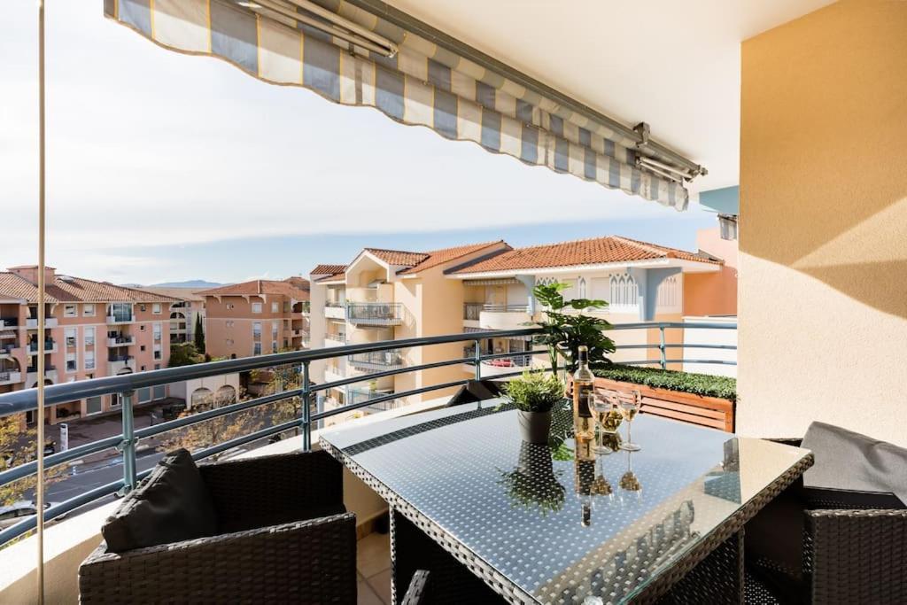 Port-Frejus, Le Paladien, Appartement 2 Pieces Climatise, Terrasse & Parking 외부 사진