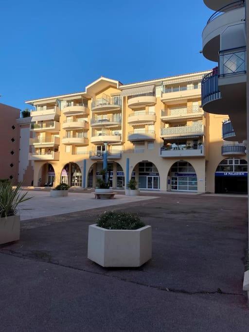 Port-Frejus, Le Paladien, Appartement 2 Pieces Climatise, Terrasse & Parking 외부 사진